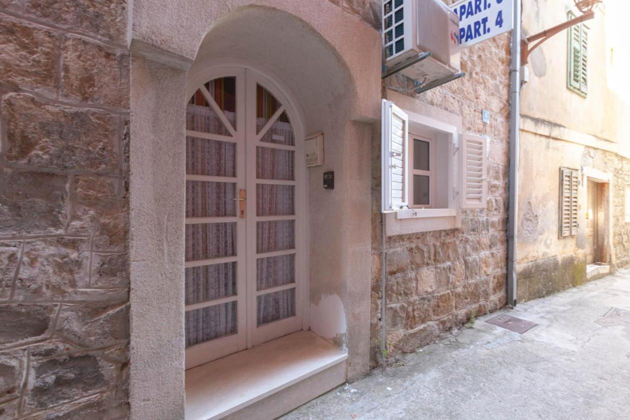 Apartmani Marija Podgora Exterior photo